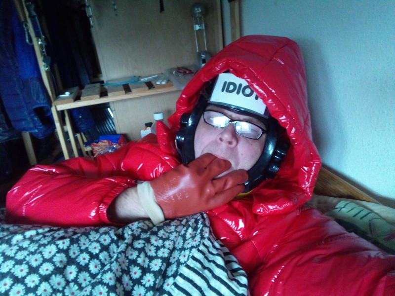 Mittagschlaf im Daunenanzug